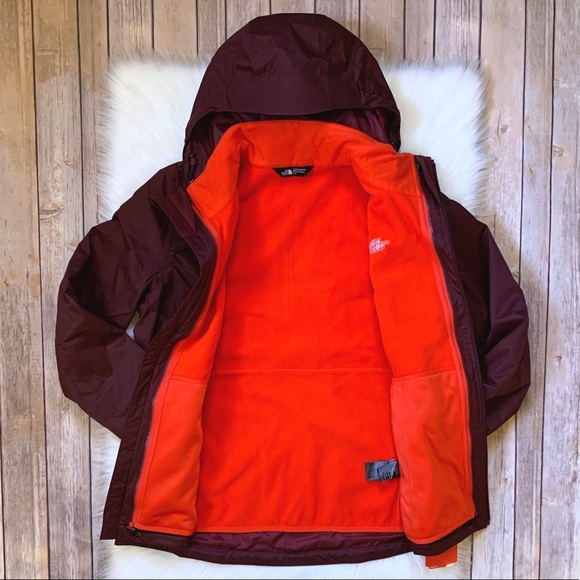 The North Face Arrowood TriClimate Hooded Jacket - Picture 5 of 8